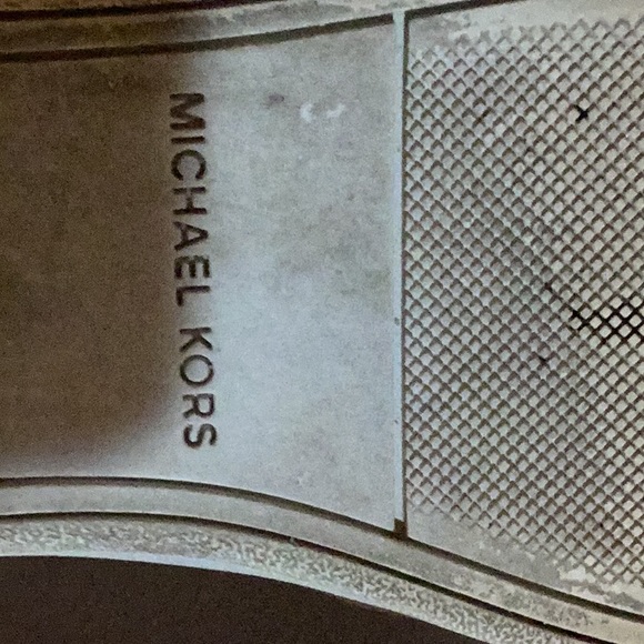 Very nice soft leather lightly worn Michael Kors white leather shoes with chain. - Picture 8 of 10